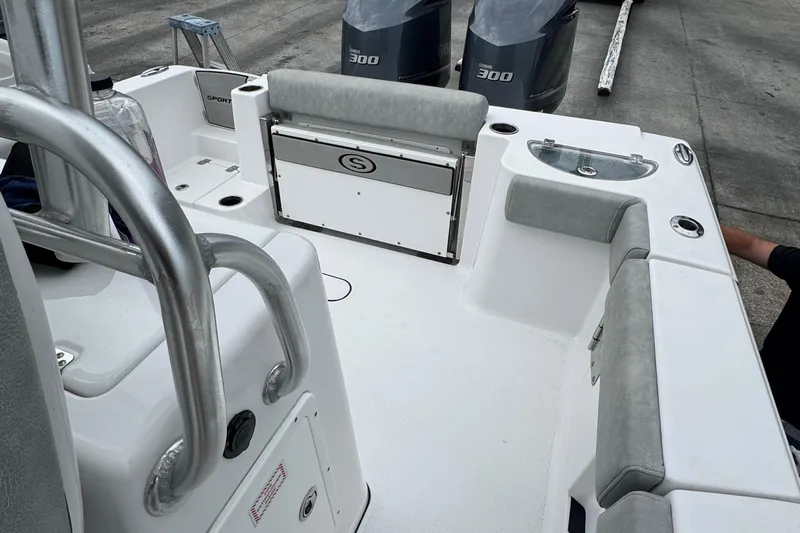  Yacht Photos Pics 2020 Sportsman Open 282TE Center Console boat interior with dual Yamaha 300 engines.