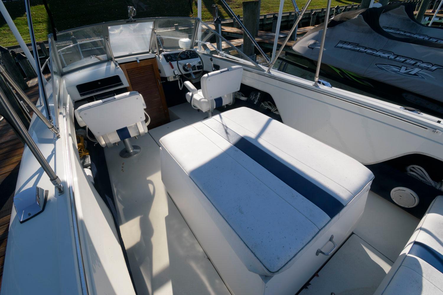 1972 Chris-Craft Lancer 23 Cuddy Cabin for sale - YachtWorld