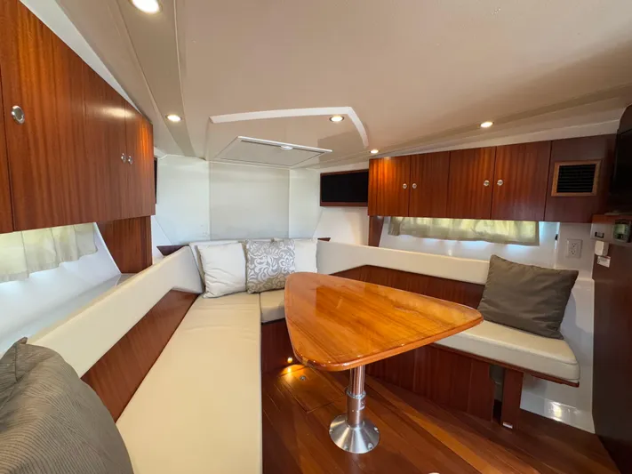 Cadence Yacht Photos Pics 