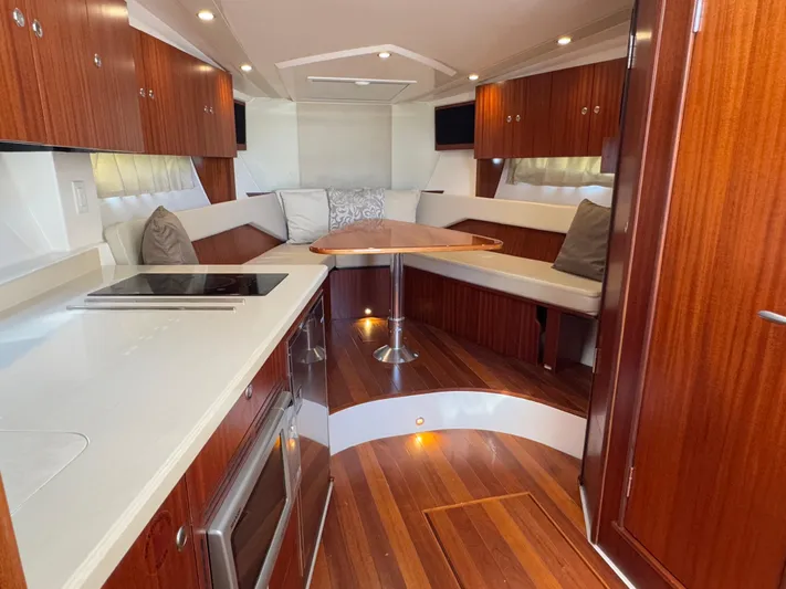 Cadence Yacht Photos Pics 