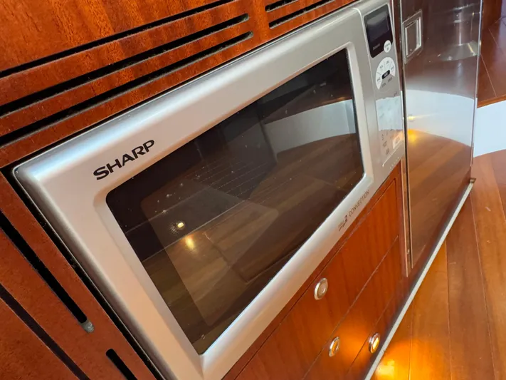 Cadence Yacht Photos Pics 