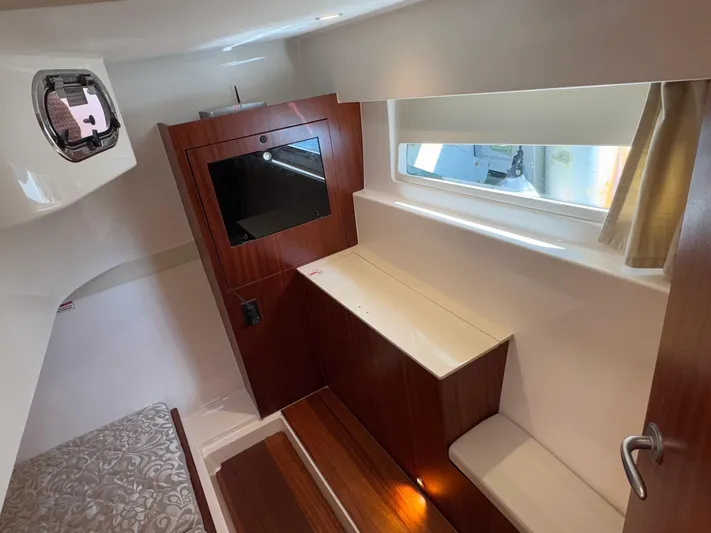 Cadence Yacht Photos Pics 