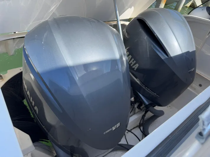 Cadence Yacht Photos Pics 