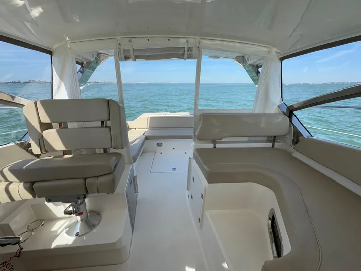 Cadence Yacht Photos Pics 