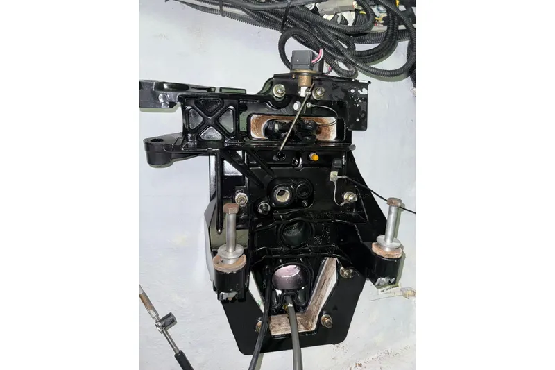 Piccopi Yacht Photos Pics Engine mount of 2007 Mano Marine 32.50 Sport boat, showcasing mechanical components.