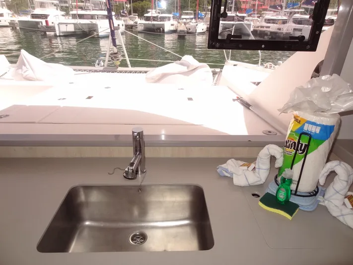 Maupiti Yacht Photos Pics 