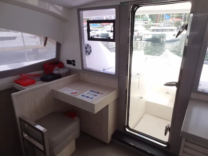 Maupiti Yacht Photos Pics 