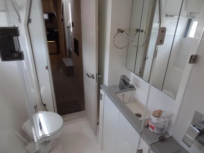 Maupiti Yacht Photos Pics 