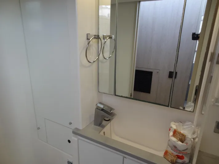 Maupiti Yacht Photos Pics 