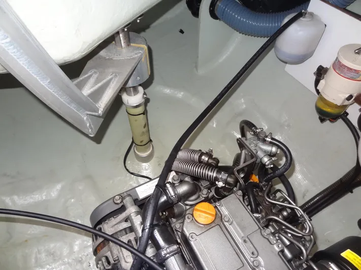 Maupiti Yacht Photos Pics 