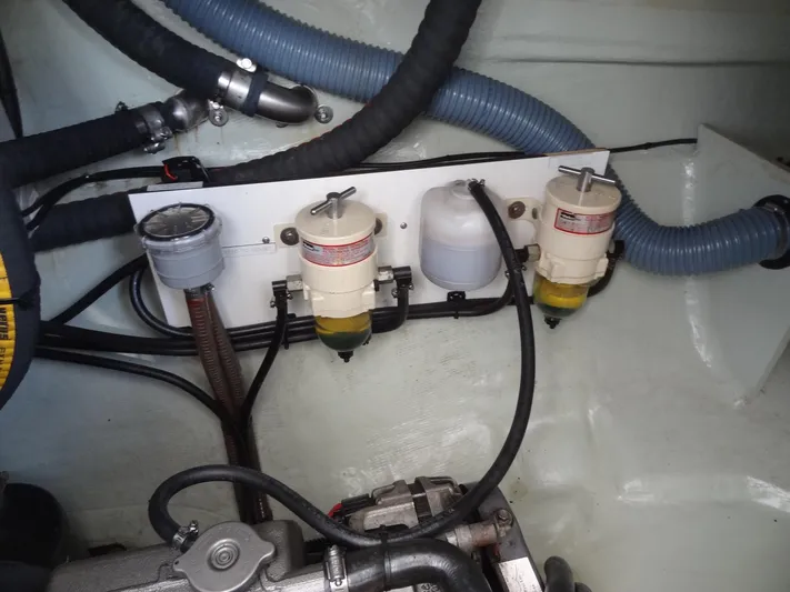 Maupiti Yacht Photos Pics 