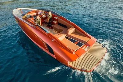 2025 Flynt 32 Centura