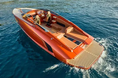2025 Flynt 32 Centura