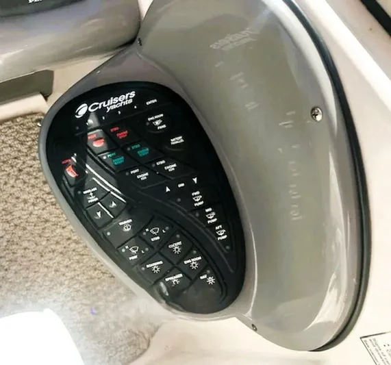  Yacht Photos Pics Control panel of a 2006 Cruisers Yachts 420 Express boat.