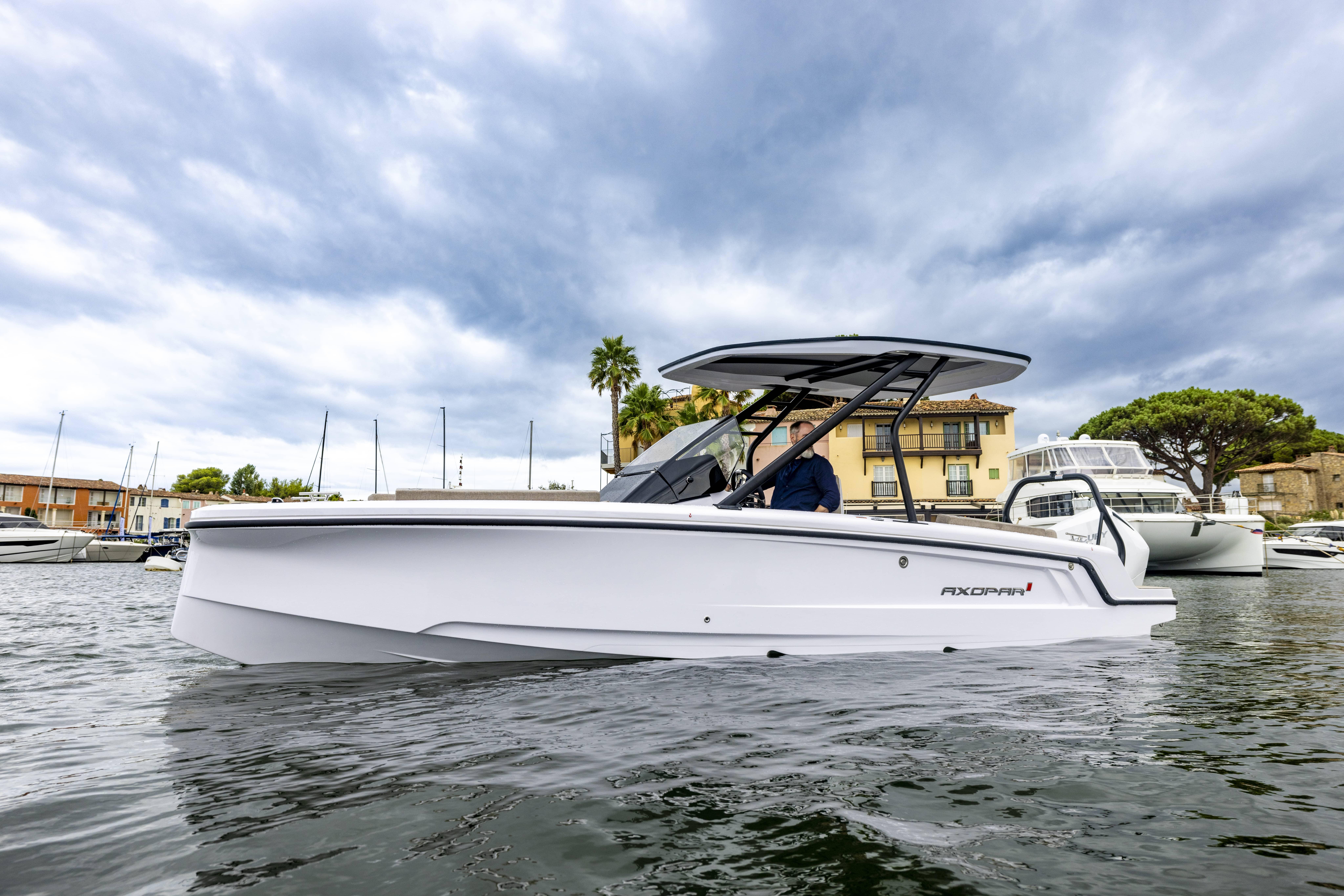 2025 Jeanneau NC 795 Sport S Center Console for sale - YachtWorld