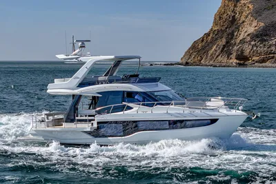 Galeon 500 Fly