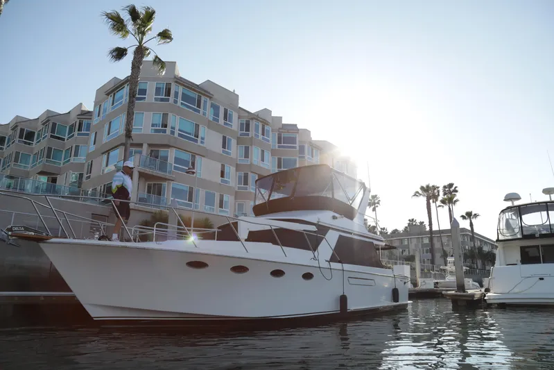 Island Time Yacht Photos Pics 