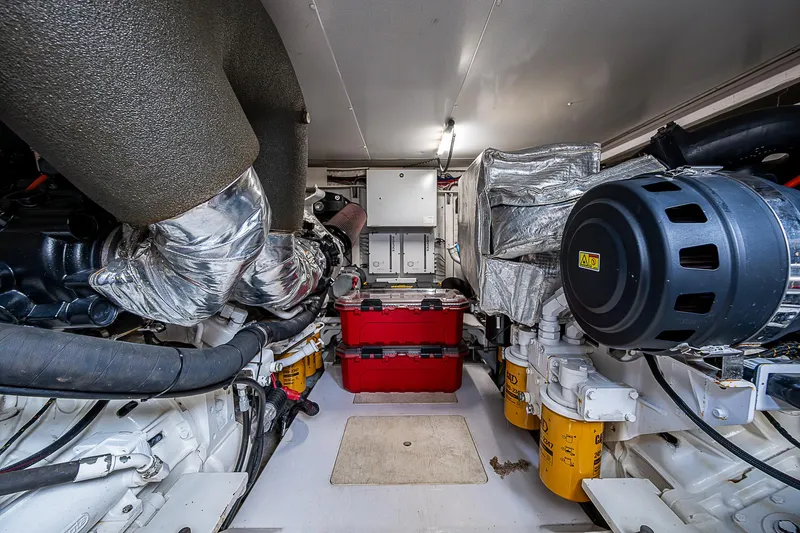 Liquid Asset Yacht Photos Pics 