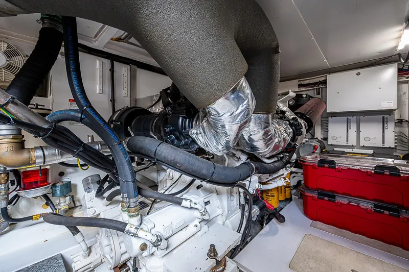 Liquid Asset Yacht Photos Pics 