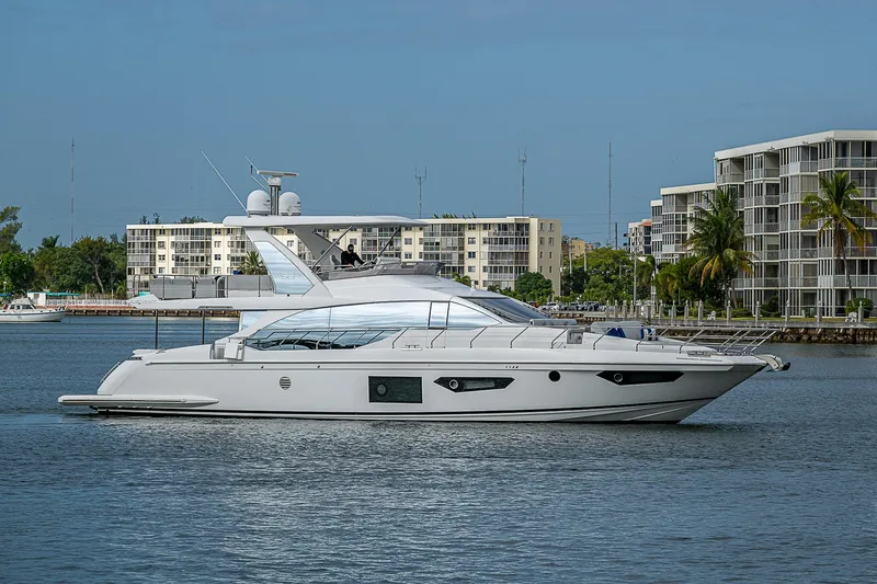 Liquid Asset Yacht Photos Pics 