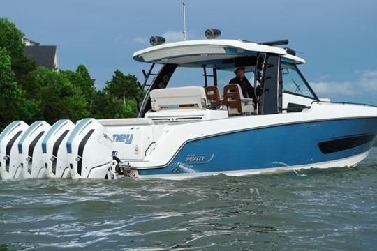 2021 Boston Whaler 42 