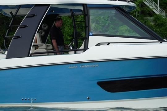 2021 Boston Whaler 42 