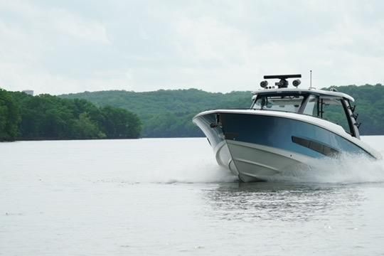 2021 Boston Whaler 42 