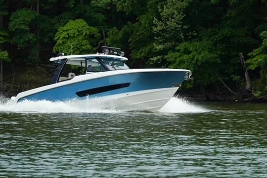 2021 Boston Whaler 42 