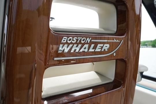 2021 Boston Whaler 42 
