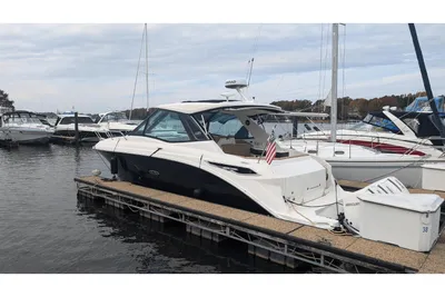 Sea Ray Sundancer 320 Outboard