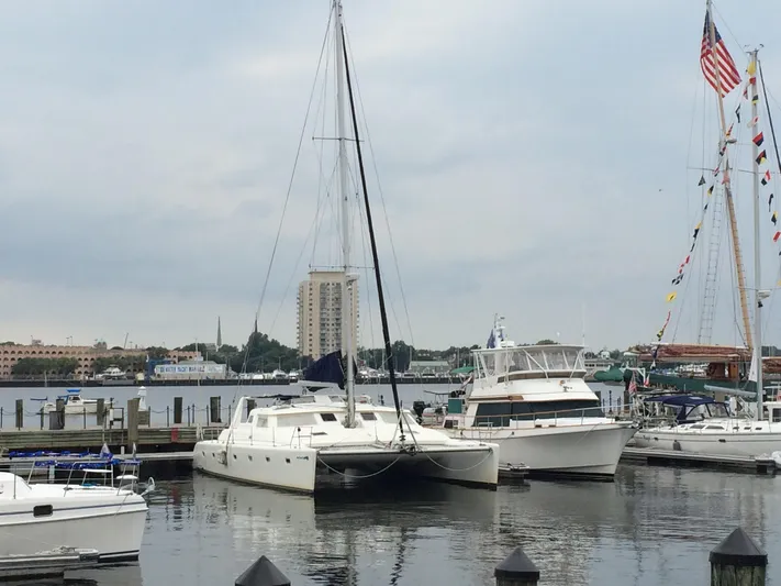 Seapaws Yacht Photos Pics 