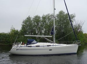 2006 Bavaria Cruiser 37