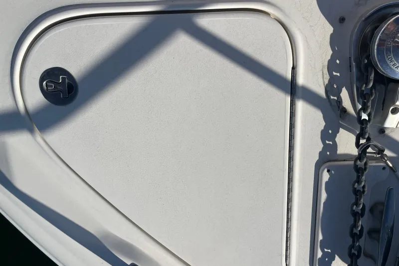 Jus A Lil' Yacht Photos Pics 2003 Searay 380 boat deck with anchor chain and hatch detail.