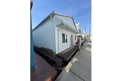 Larson 60' Boat House