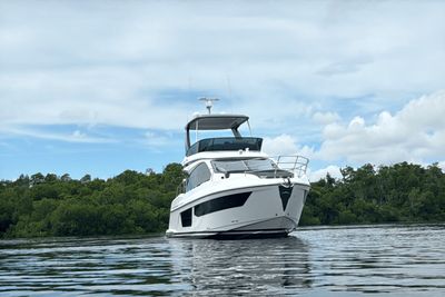 Yacht