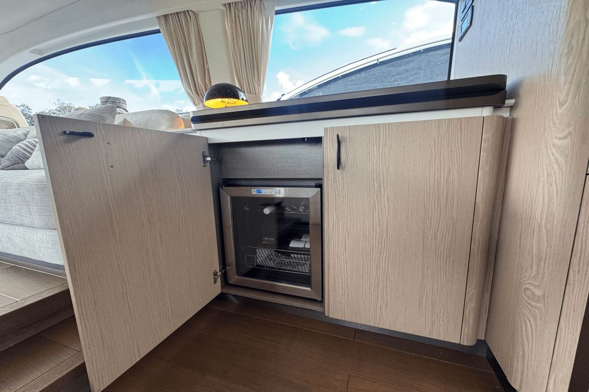 2023 Azimut 53 