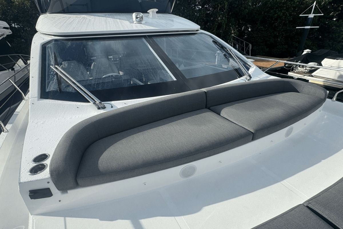 2023 Azimut 53 
