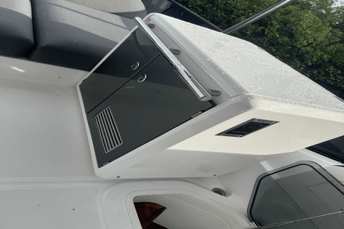 2023 Azimut 53 
