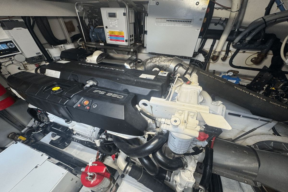 2023 Azimut 53 