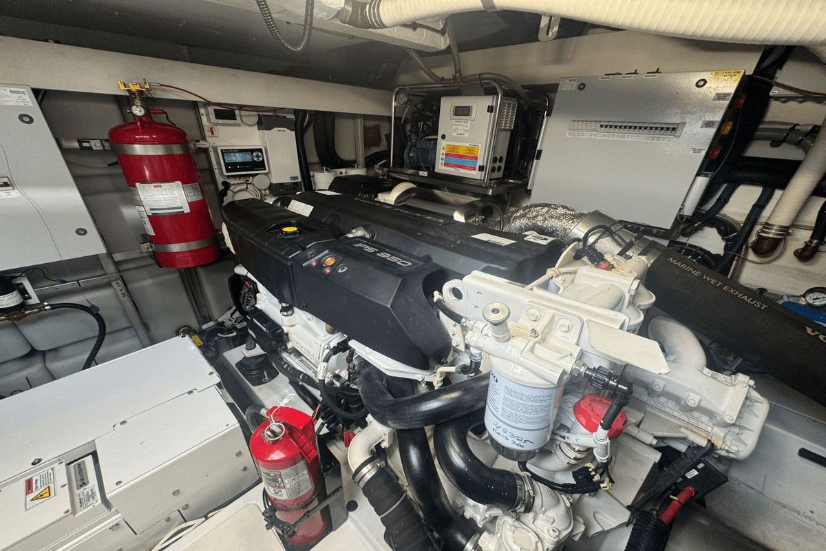 2023 Azimut 53 