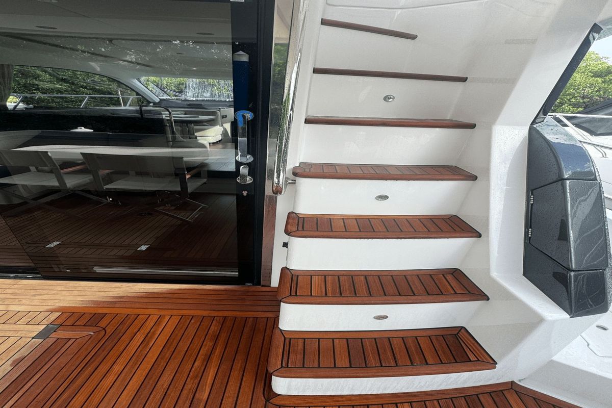2023 Azimut 53 