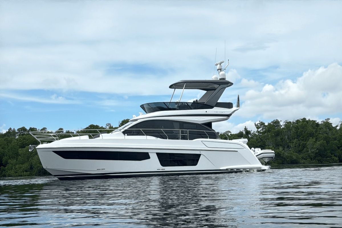 2023 Azimut 53 