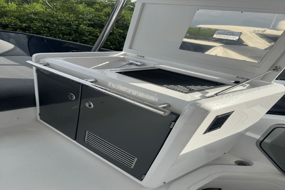 2023 Azimut 53 