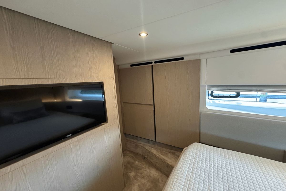 2023 Azimut 53 