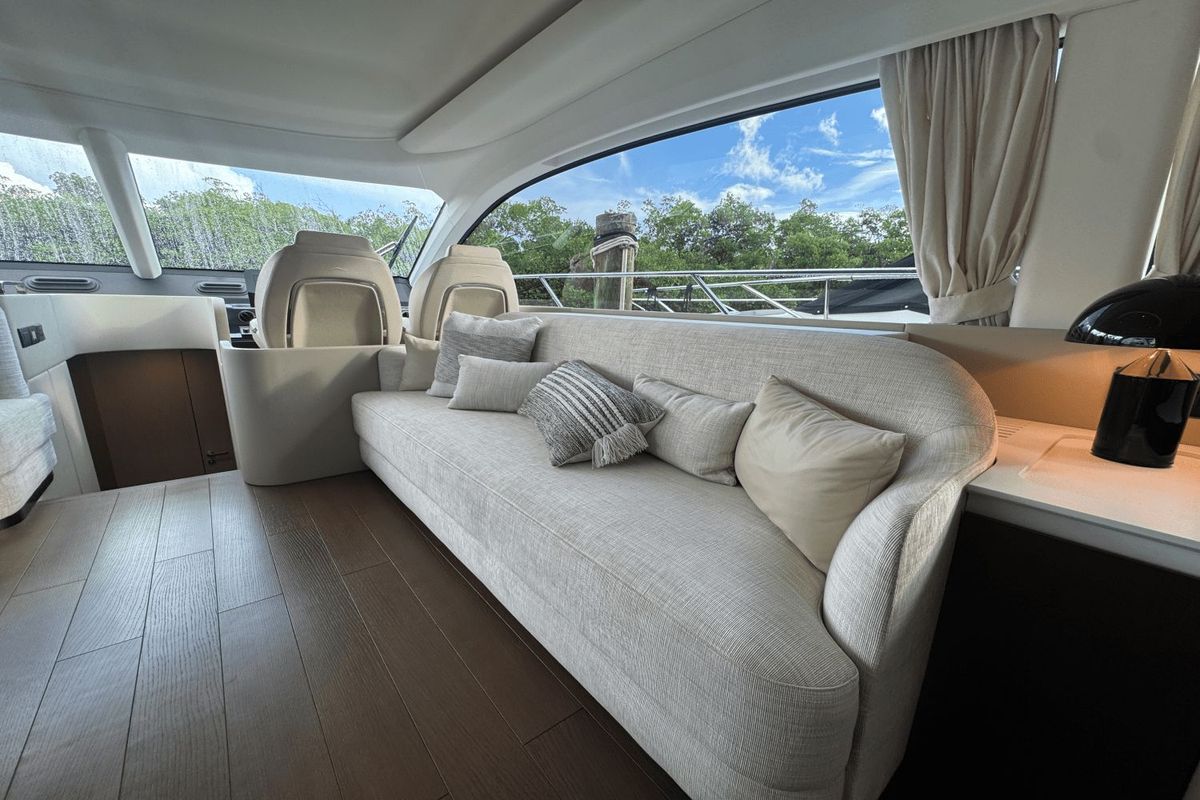 2023 Azimut 53 