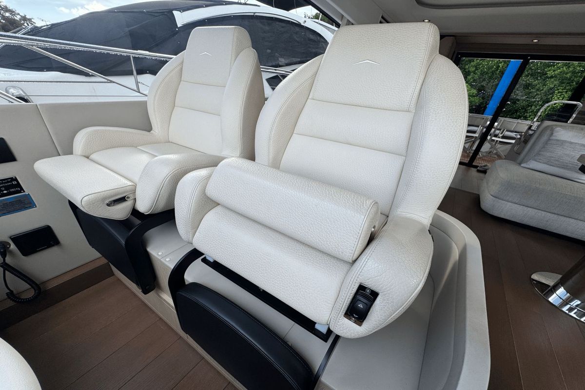 2023 Azimut 53 