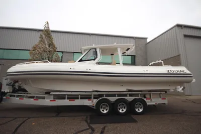 Zodiac X10CC Twin Yamaha F350XSA2's w/Joystick