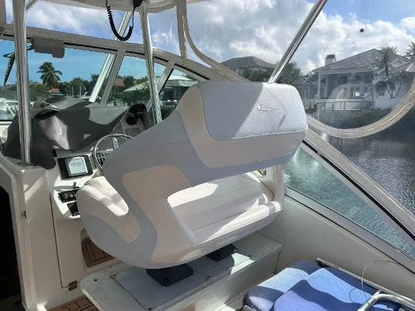 36-207 Ray Brokerage Yacht Photos Pics 