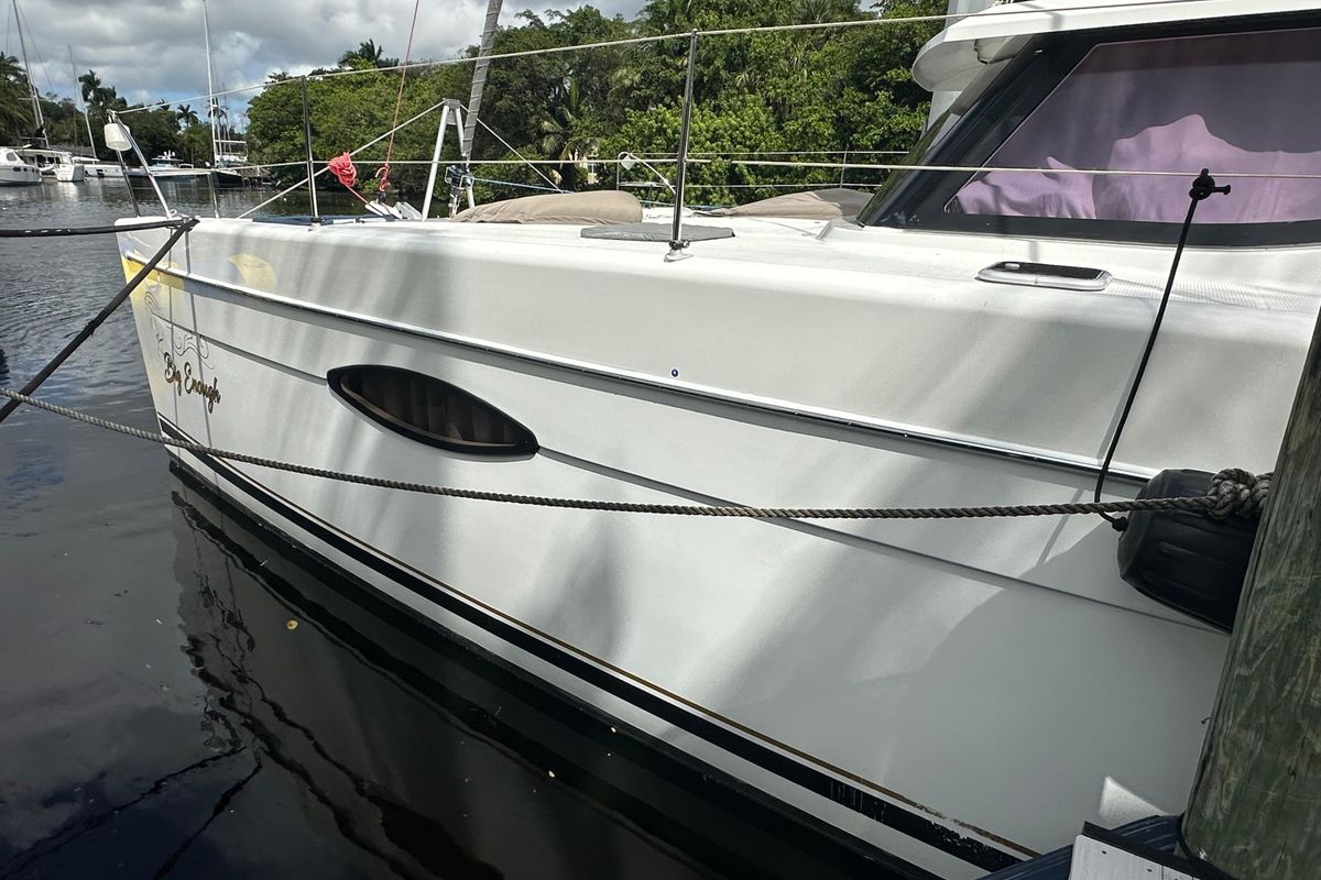 2014 Fountaine Pajot 43 
