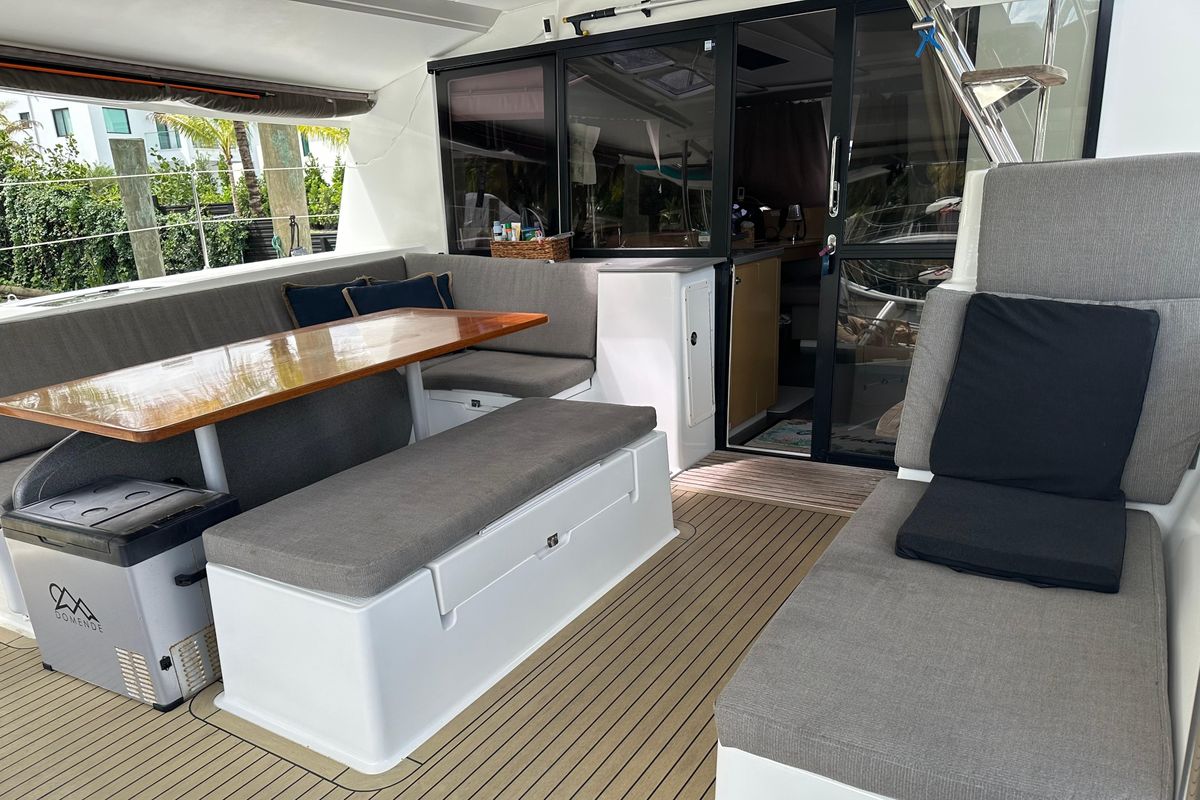 2014 Fountaine Pajot 43 